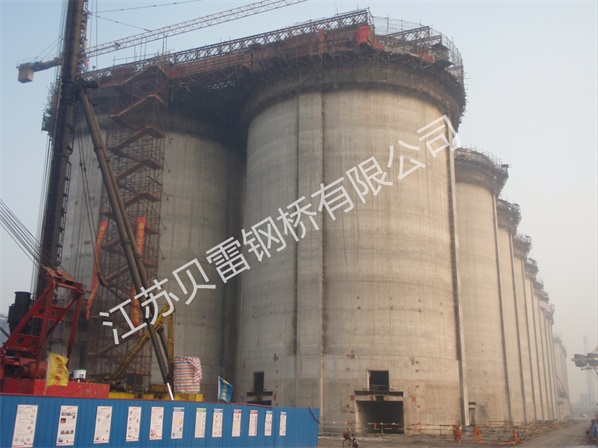 貝雷鋼橋在進行固定的時候需要注意什么